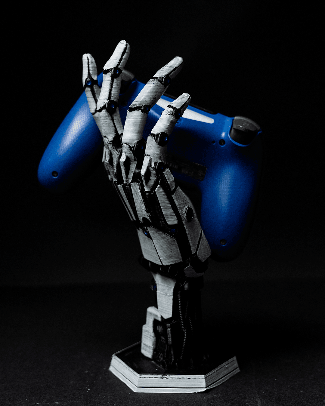 Cybernetic Hand Controller Holder – Compatible with PS5 & Xbox