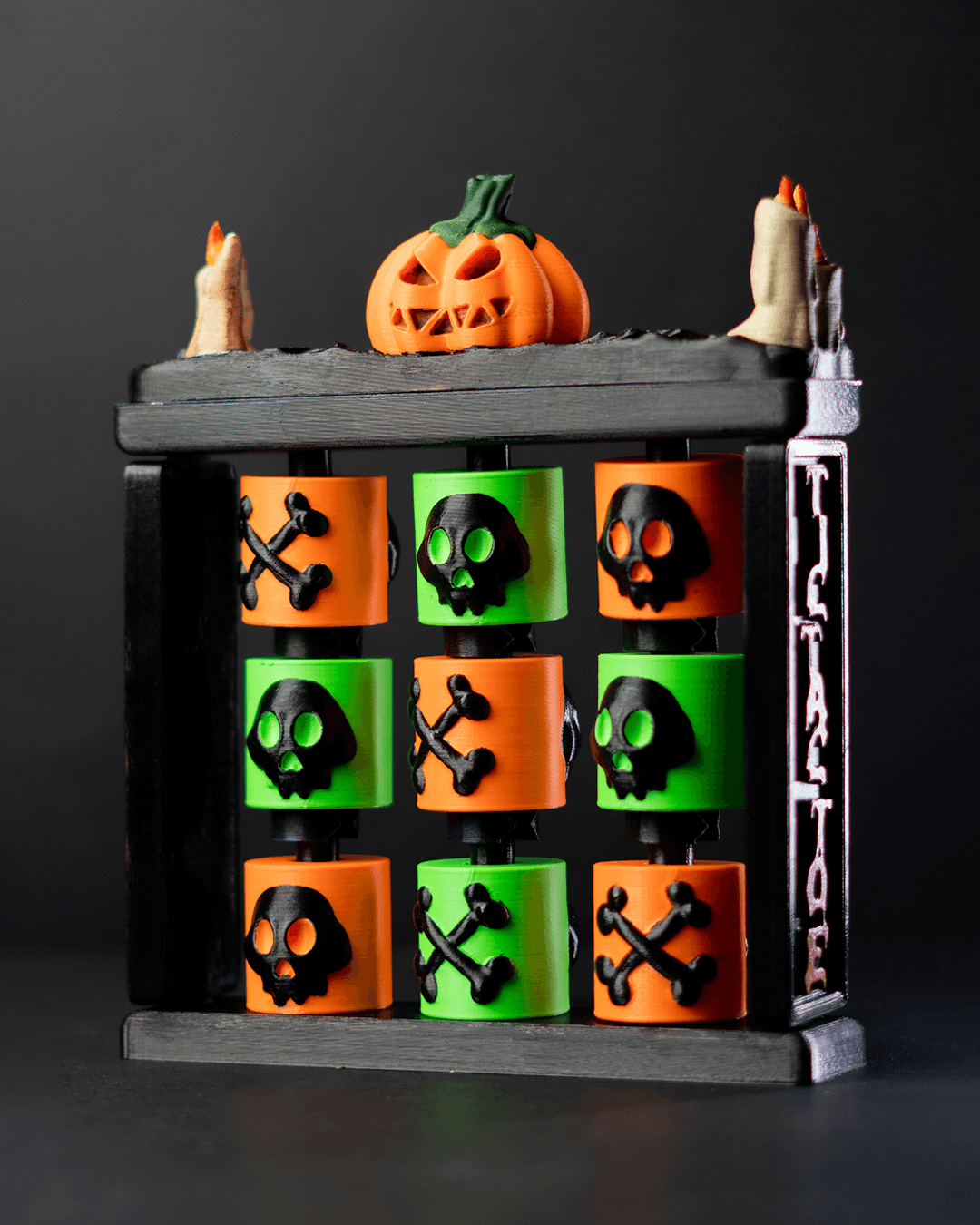 Halloween Tic-Tac-Toe – Skull & Crossbones Game Set