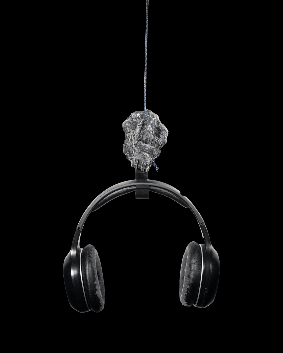 Abseiling Soldier Gaming Controller & Headset Holder