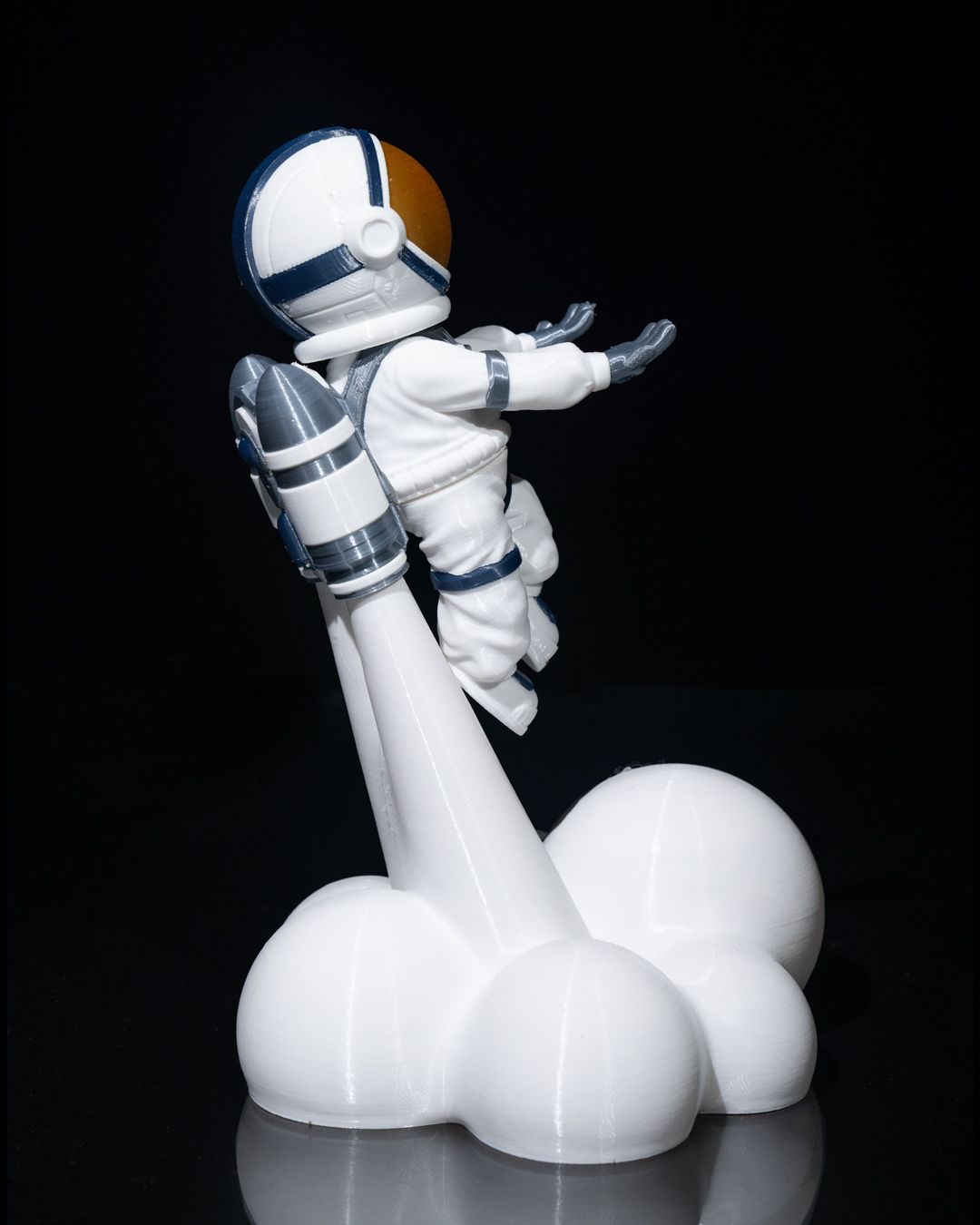 Astronaut Gaming Controller Holder Stand