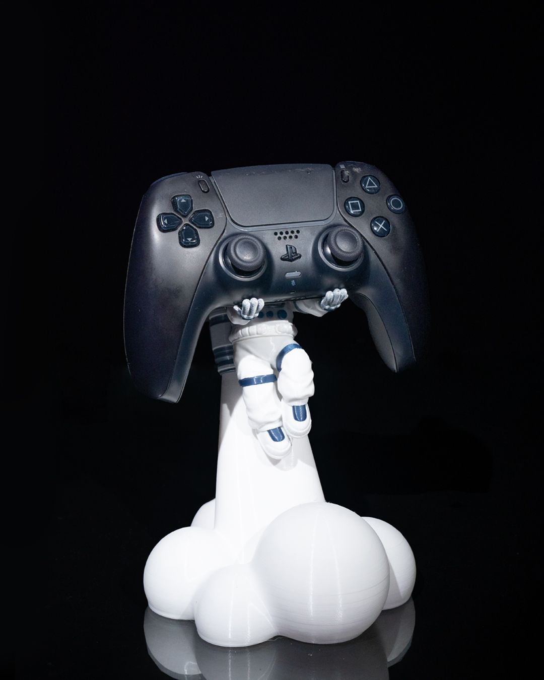 Astronaut Gaming Controller Holder Stand