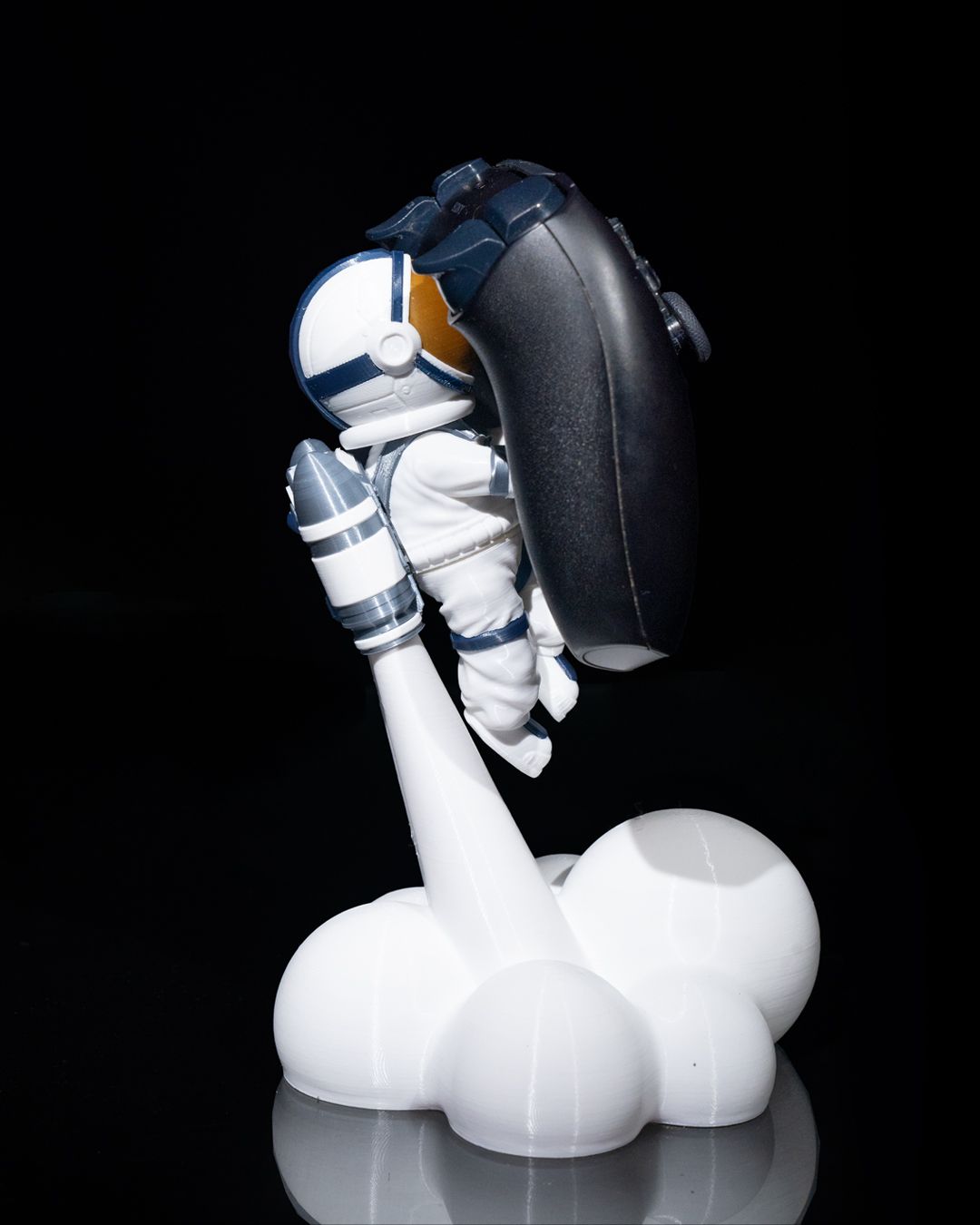 Astronaut Gaming Controller Holder Stand