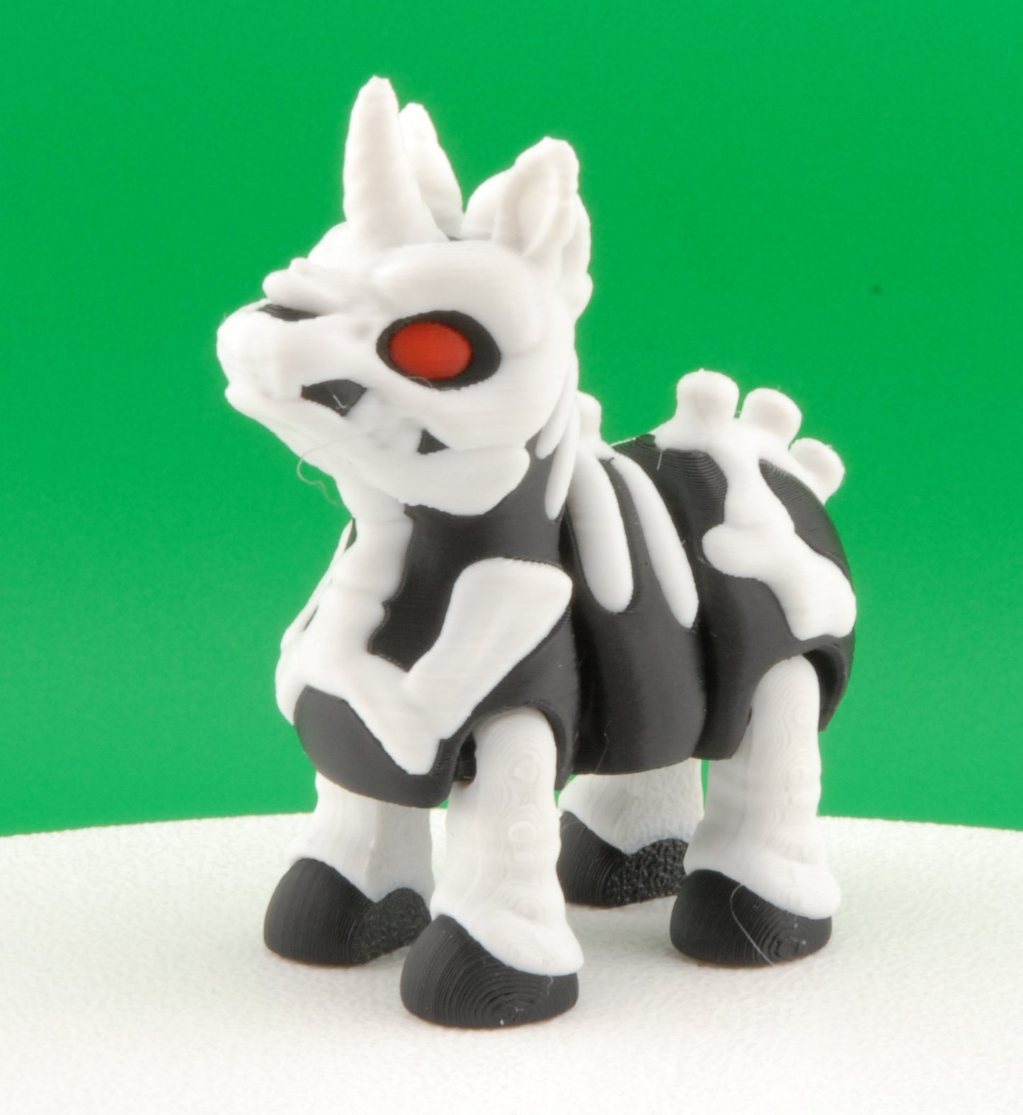 Skeleton Unicorn – Articulated Halloween Figure | 3D Printed Fantasy Horror Collectible | Creepy Unicorn Keychain or Figurine