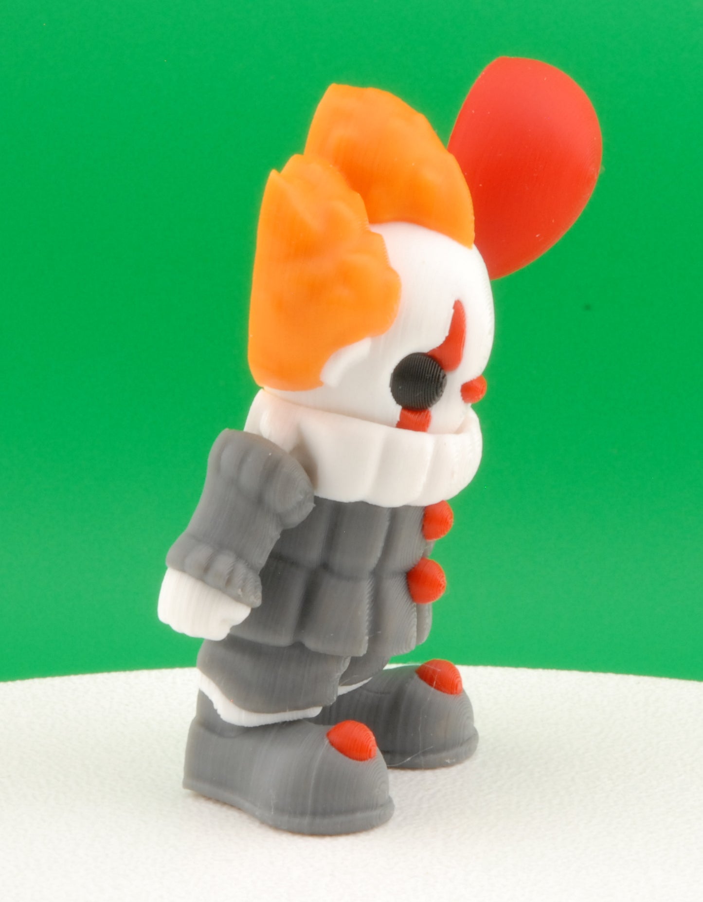 Pennywise Figure – IT 2017 Articulated Horror Collectible | 3D Printed Creepy Clown Toy | Pennywise Keychain with Balloon