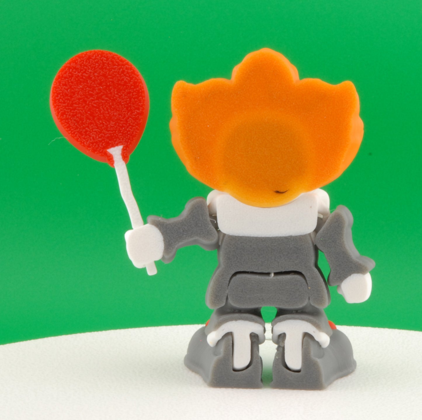 Pennywise Figure – IT 2017 Articulated Horror Collectible | 3D Printed Creepy Clown Toy | Pennywise Keychain with Balloon