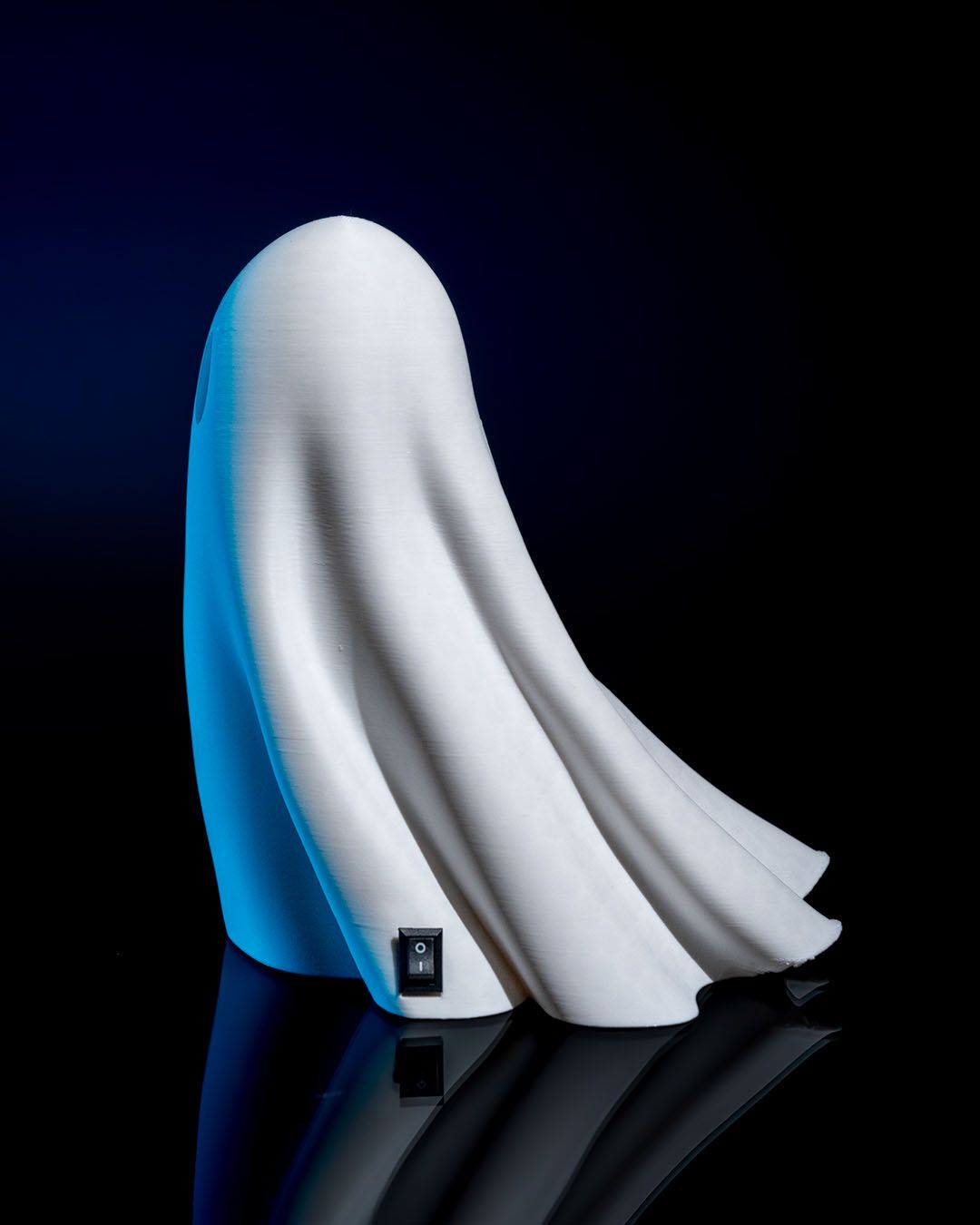 Ghostly Presence Halloween Light – Spooky Ghost Lamp with Wall Projection | 3D Printed Haunted House Décor Night Light