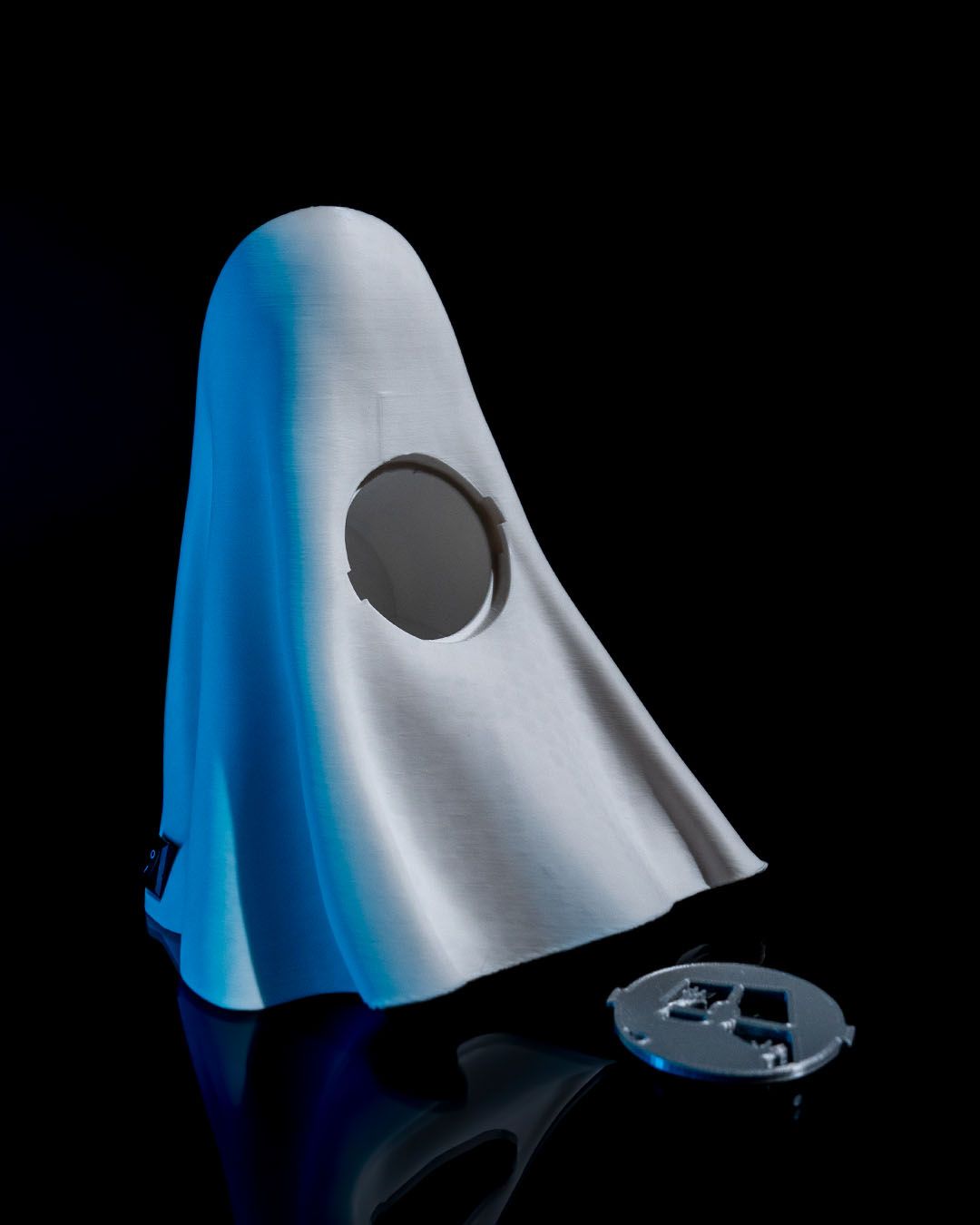Ghostly Presence Halloween Light – Spooky Ghost Lamp with Wall Projection | 3D Printed Haunted House Décor Night Light