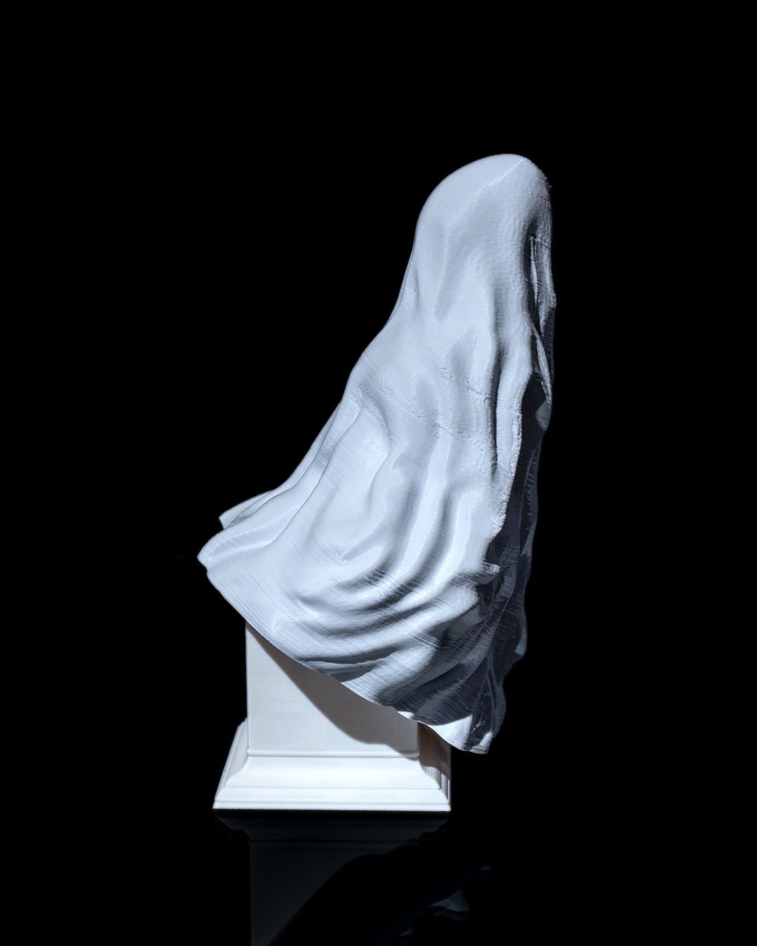 Haunting Ghosts Set of 3 Light Up Halloween Figures