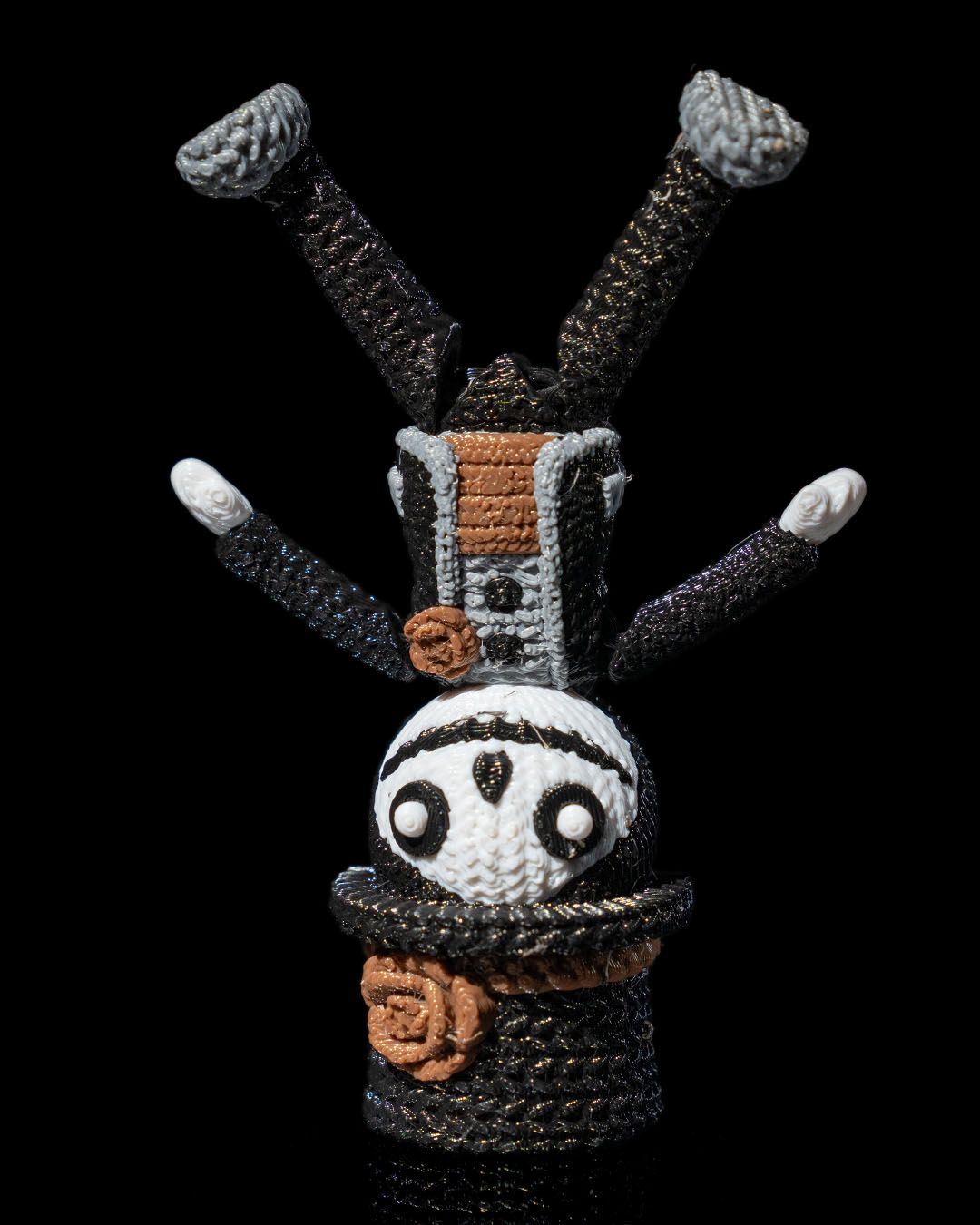 Knitted Love Skeleton Couple Figurines