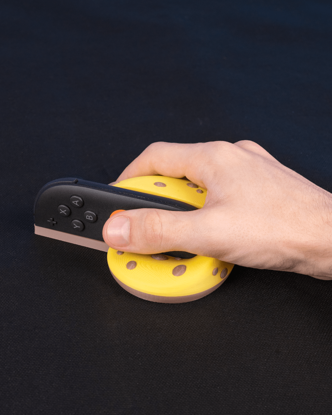 Peel Precision Mouse Grip – Banana Design Gaming Accessory | Comfortable Switch Controller Add-On for Better Grip & Fun Style