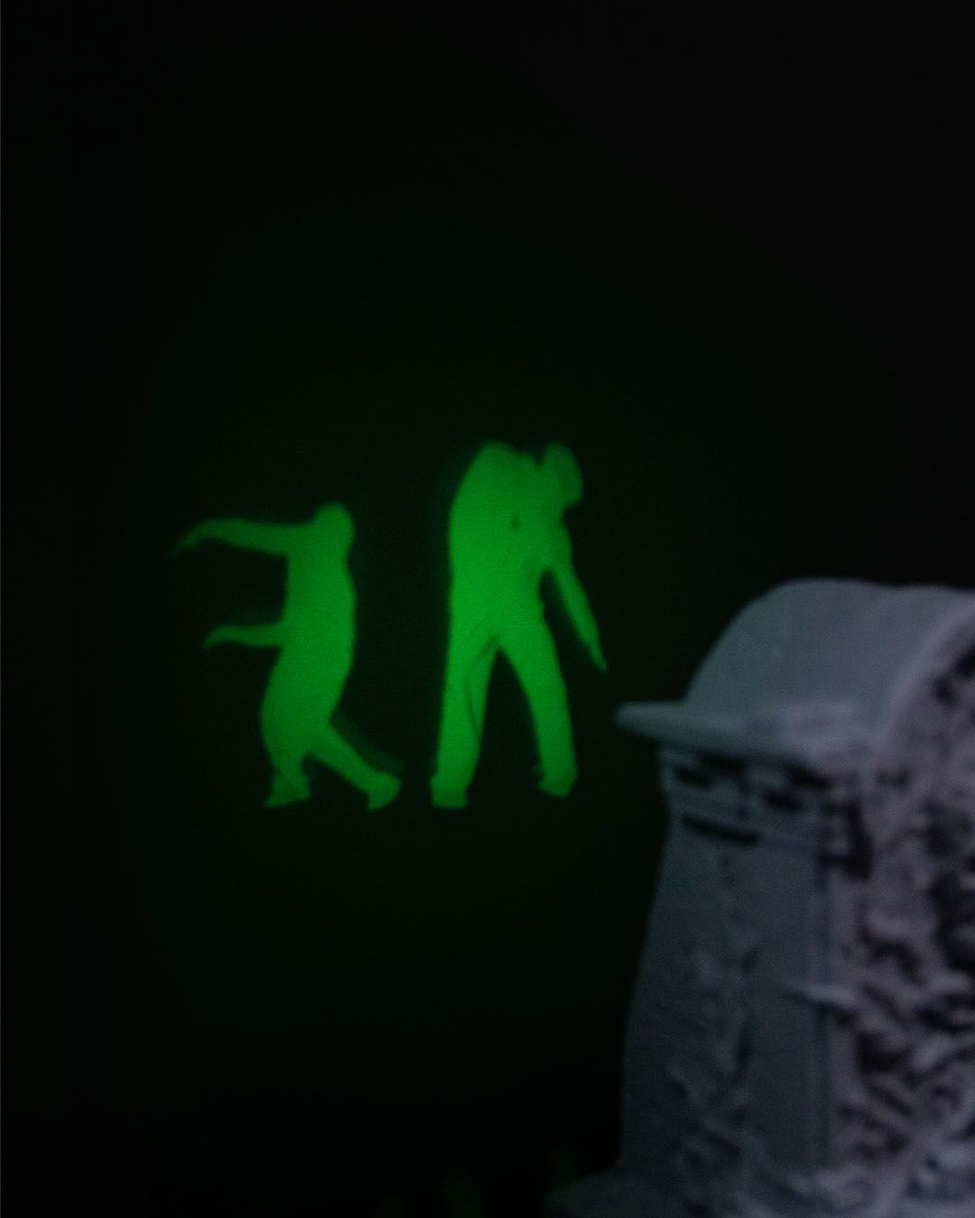 Haunted Tombstone Halloween Light – Grim Reaper Projection Lamp | 3D Printed Spooky Graveyard Décor with LED Glow
