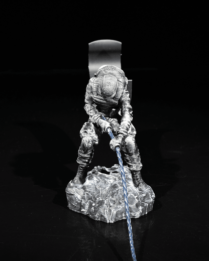Abseiling Soldier Gaming Controller & Headset Holder