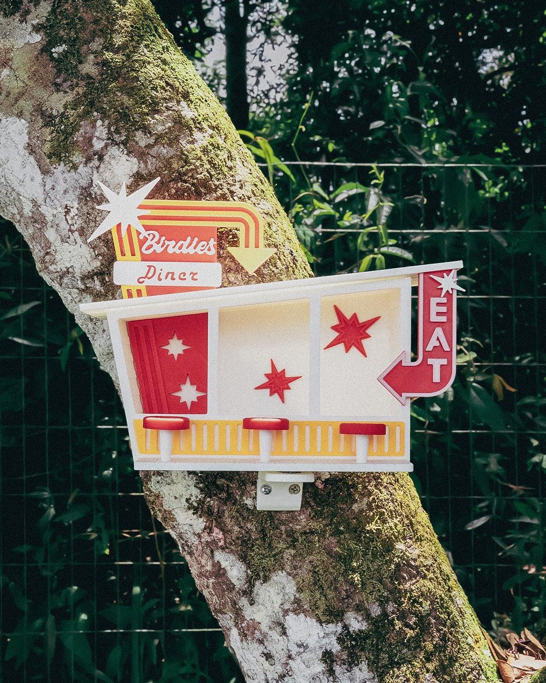 Birdie Diner – Retro-Style Bird Feeder for Backyard Guests - Fusion Layer 3D