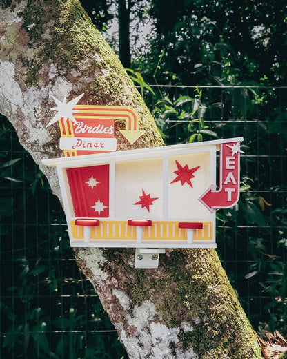 Birdie Diner – Retro-Style Bird Feeder for Backyard Guests - Fusion Layer 3D