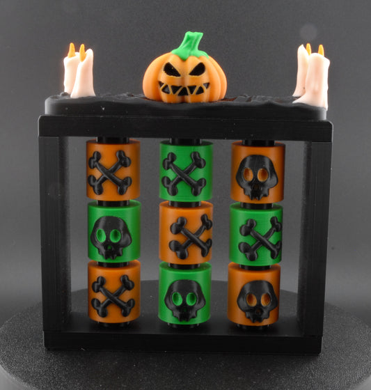 Halloween Tic-Tac-Toe – Skull & Crossbones Game Set