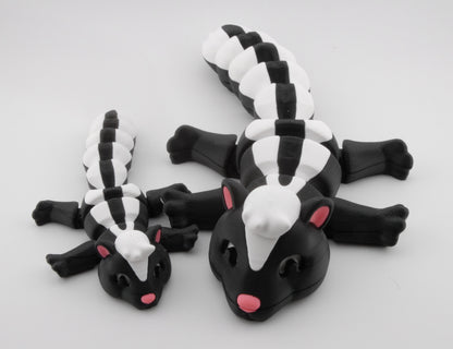Stinker the Skunk – 3D Printed Articulated Trash Animal | Cute Skunk Figure | Fusion Layer 3D Woodland Collection (2 Sizes + Base Options)