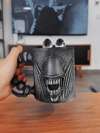 Alien Ice Cream Pint Holder – 3D Printed Xenomorph-Inspired Cozy | Sci-Fi Horror Cup | Left or Right Handle