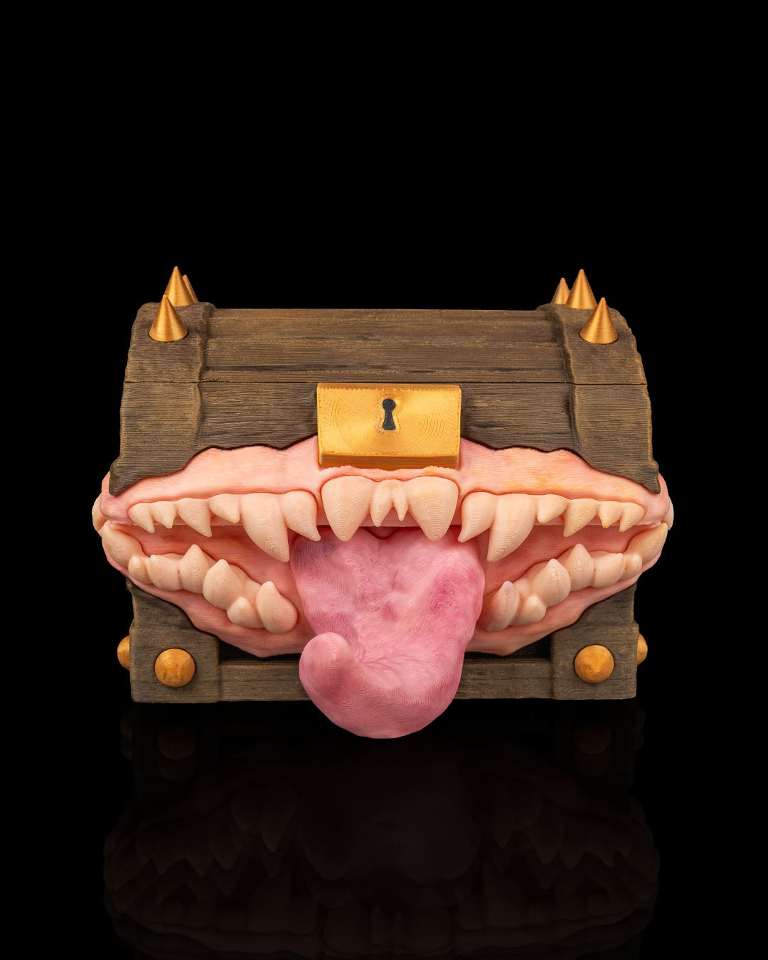 greedy chest monster deck box – 3d printed card storage with fangs & tongue | fantasy tcg box for magic, pokémon & yu gi oh!