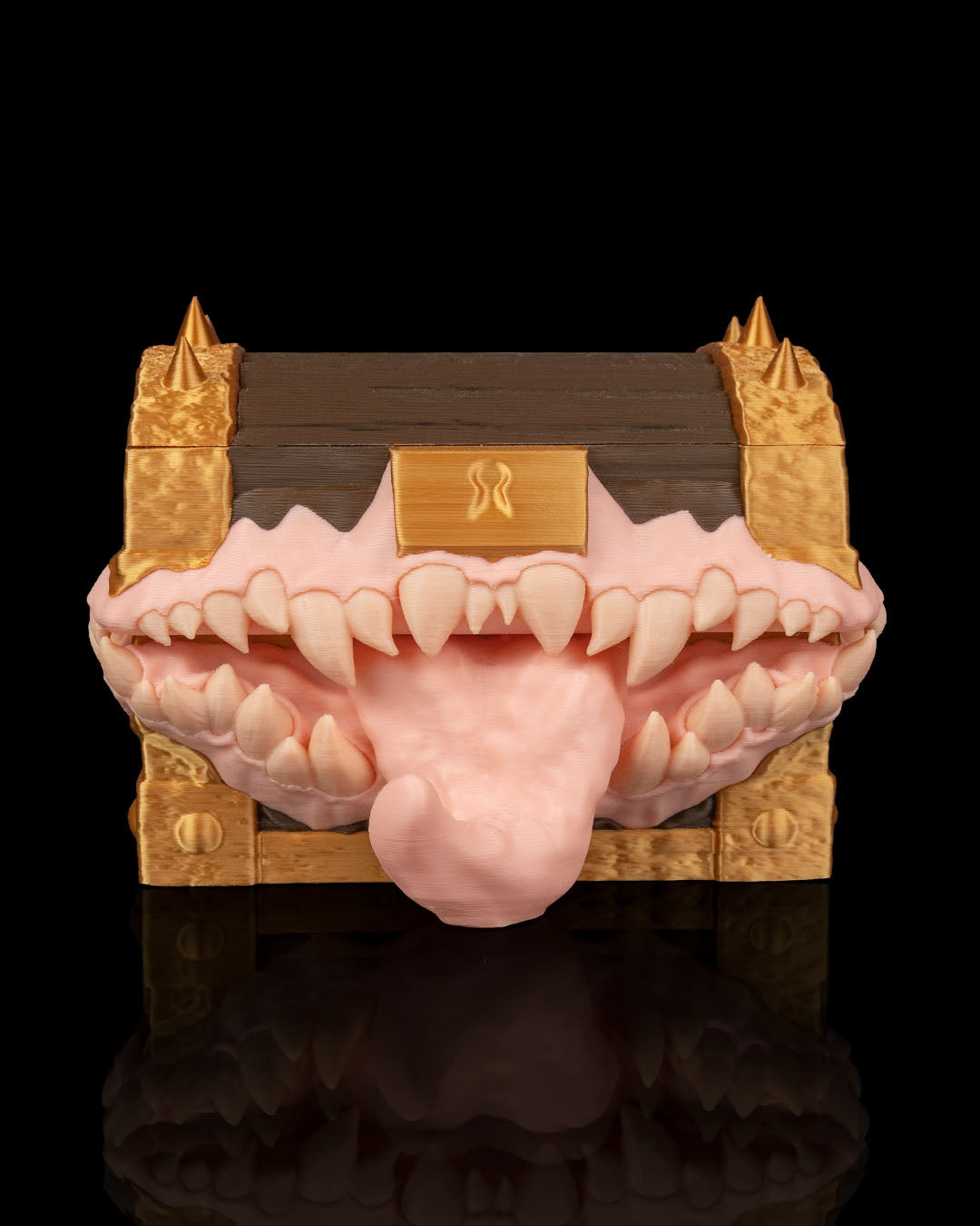 greedy chest monster deck box – 3d printed card storage with fangs & tongue | fantasy tcg box for magic, pokémon & yu gi oh!