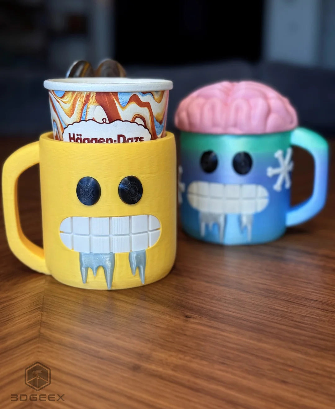 funny ice cream pint holder – 3d printed freezing face cozy | snowflake & icicle styles | left or right handle | quirky dessert gift