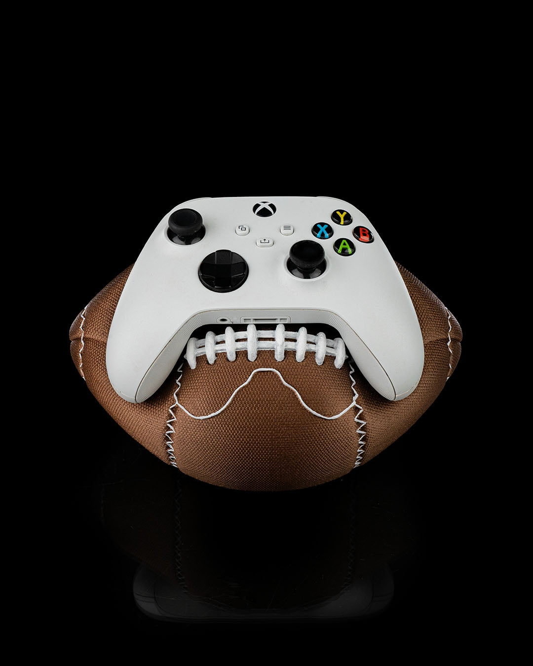 touchdown controller holder – 3d printed football stand | gaming accessory for ps5 & xbox controllers